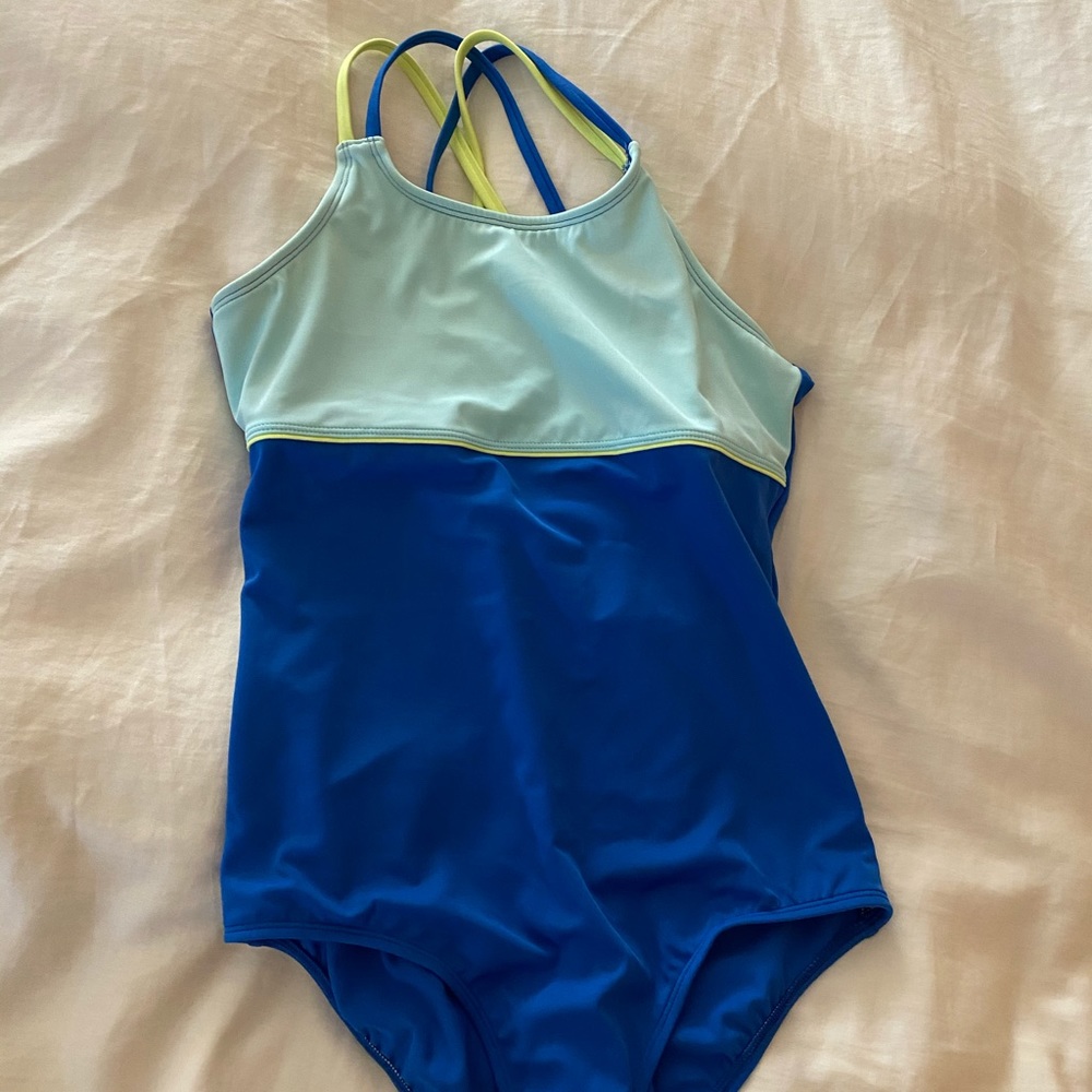 Girls one piece swimsuit